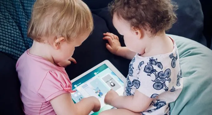 5 idées reçues sur les bébés et les écrans
